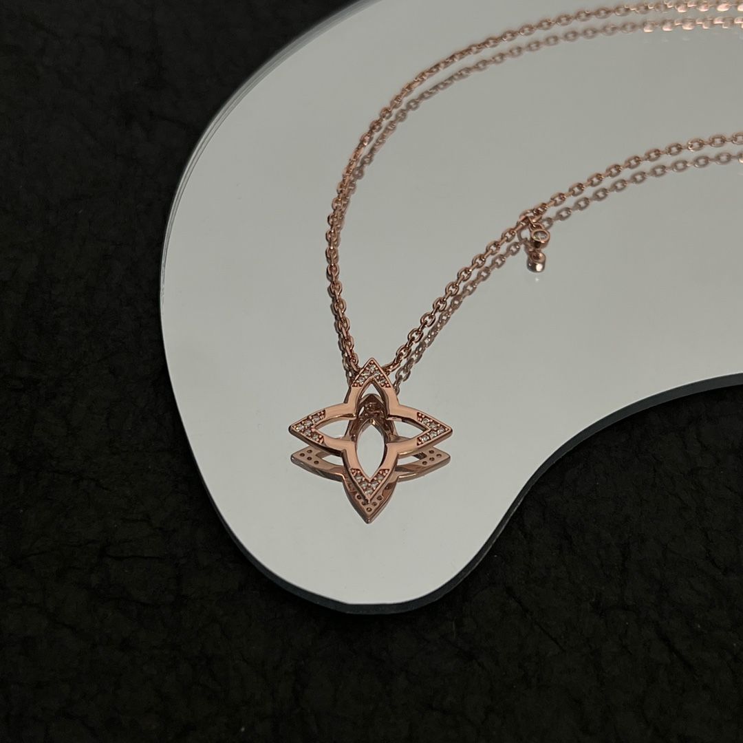 Louis Vuitton Necklaces